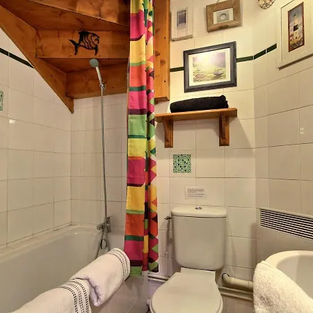 Pour 11 Personnes Au Pied Des Pistes A La Plagne, Avec Garage Et Balcons - Fr-1-455-202