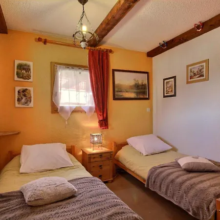 Pour 11 Personnes Au Pied Des Pistes A La Plagne, Avec Garage Et Balcons - Fr-1-455-202 Chalet La Plagne-Tarentaise
